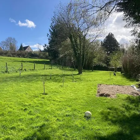 Au Coeur De La Suisse Normande *