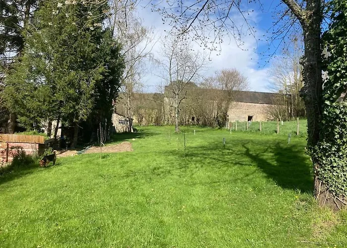 Au Coeur De La Suisse Normande *